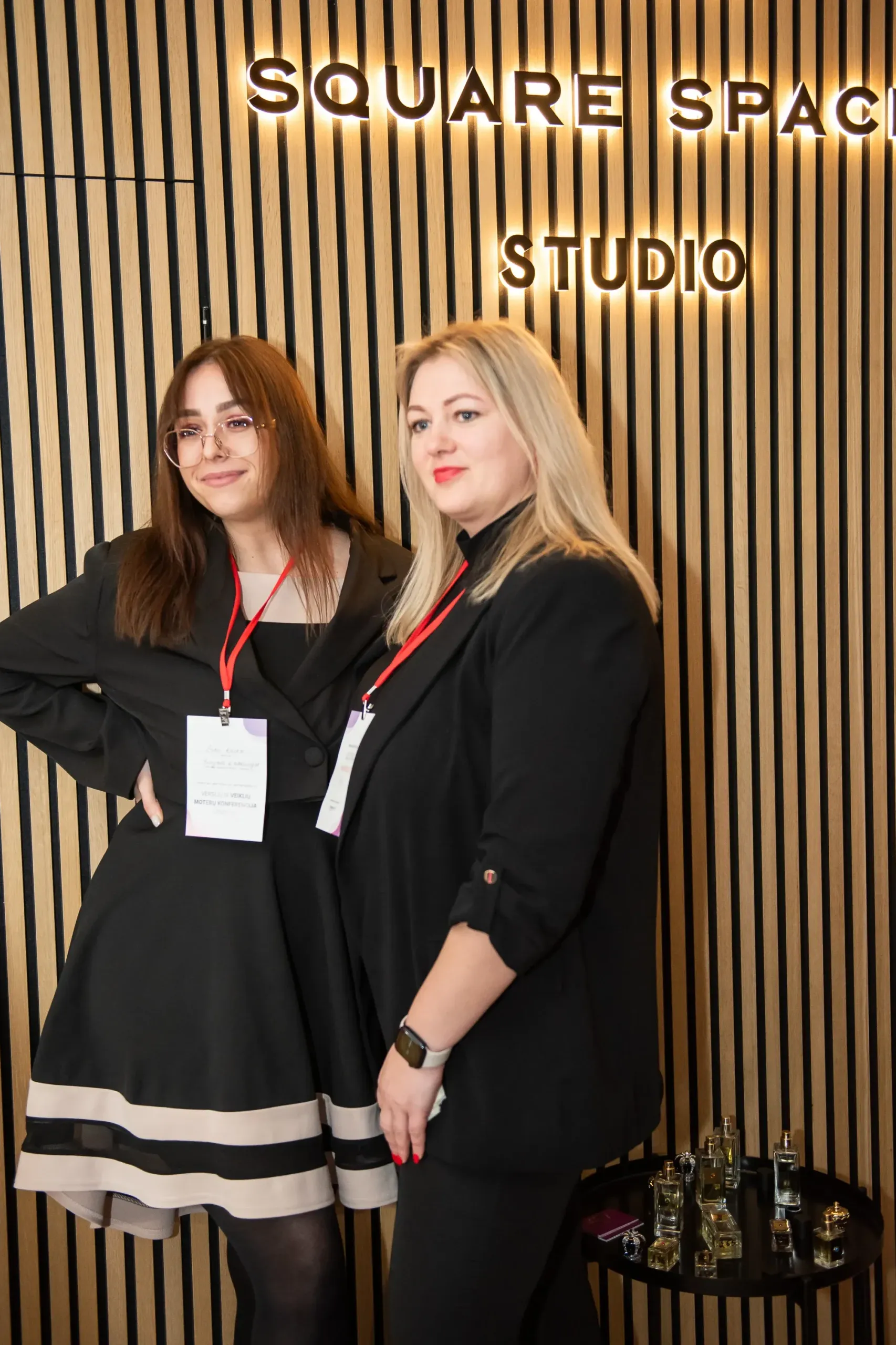 Frame 111506_12_11zon