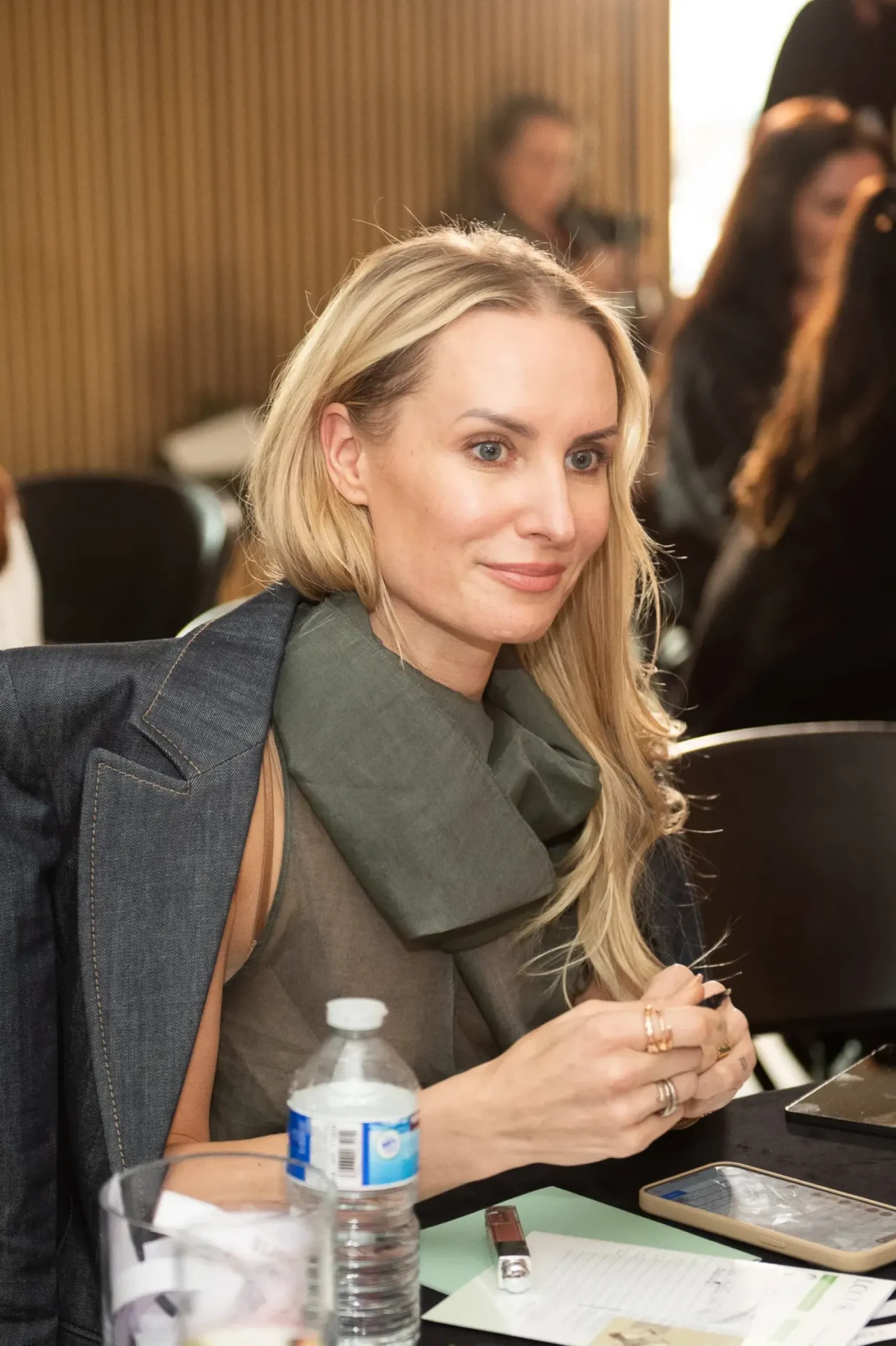 Frame 111513_1_11zon